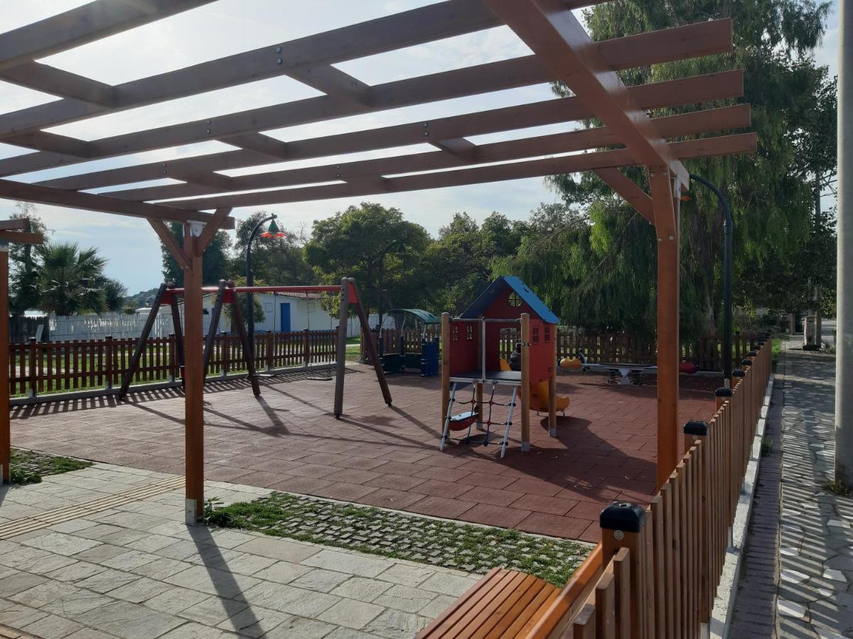 Soula'S Sunshine Apartments Nea Karvali Kültér fotó